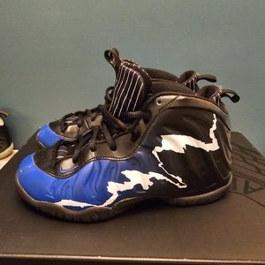 NIKE AIR FOAMPOSITE ONE SIZE 2Y